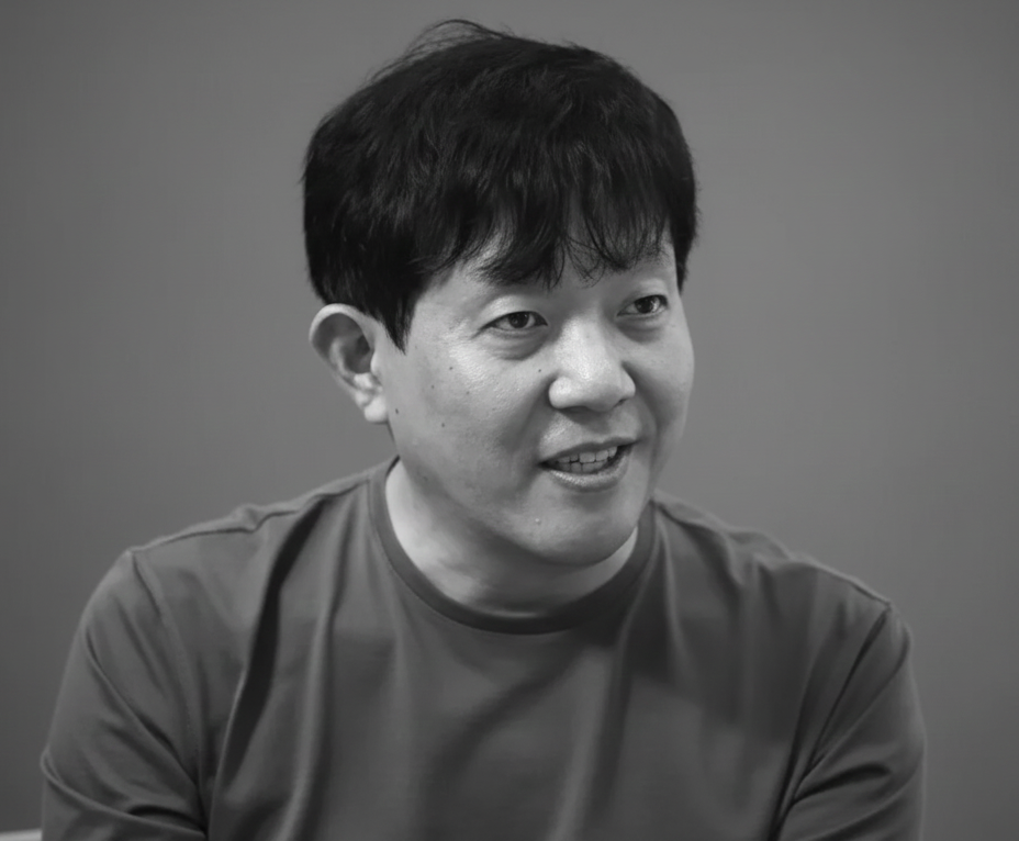 Jae Woong Lee